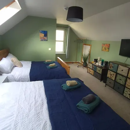 Homestay Brady Monaghan